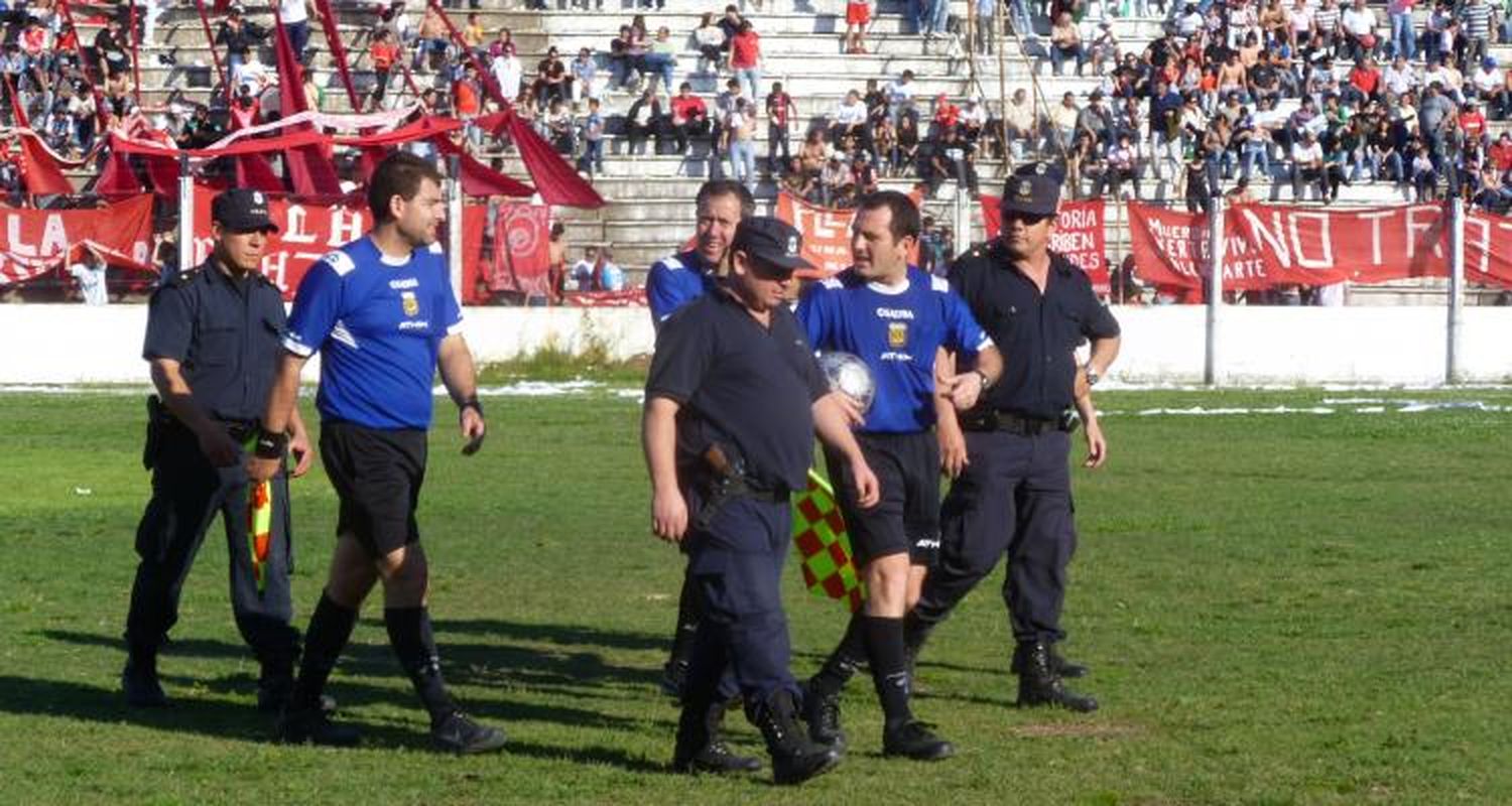 La violencia dejó a San Pedro sin fútbol por una semana