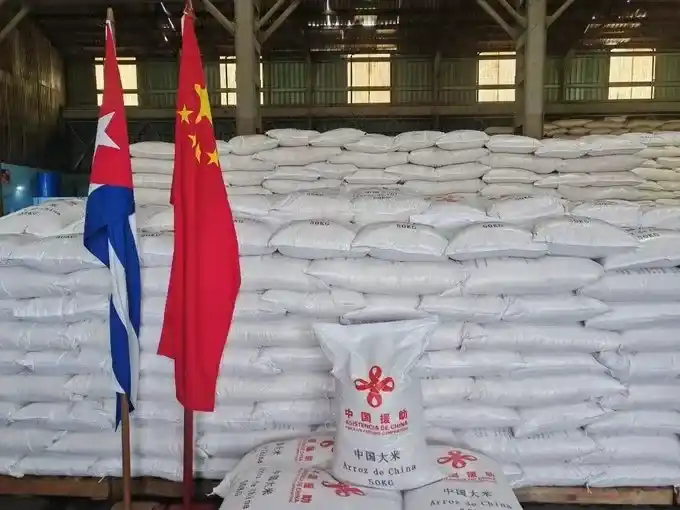 El país asiático envío toneladas de arroz a Cuba. Foto: Staff HL