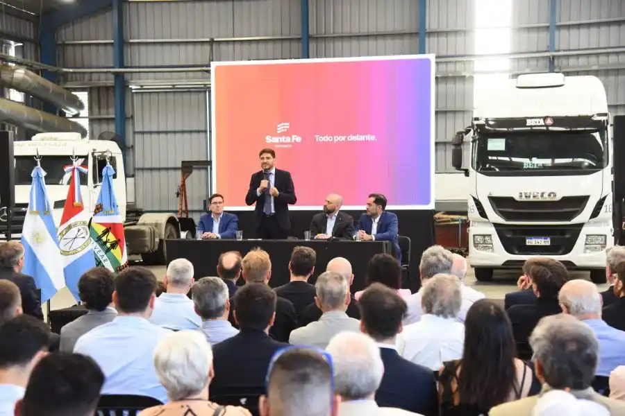 Pullaro lanzó el plan “Aprender, producción y trabajo”
