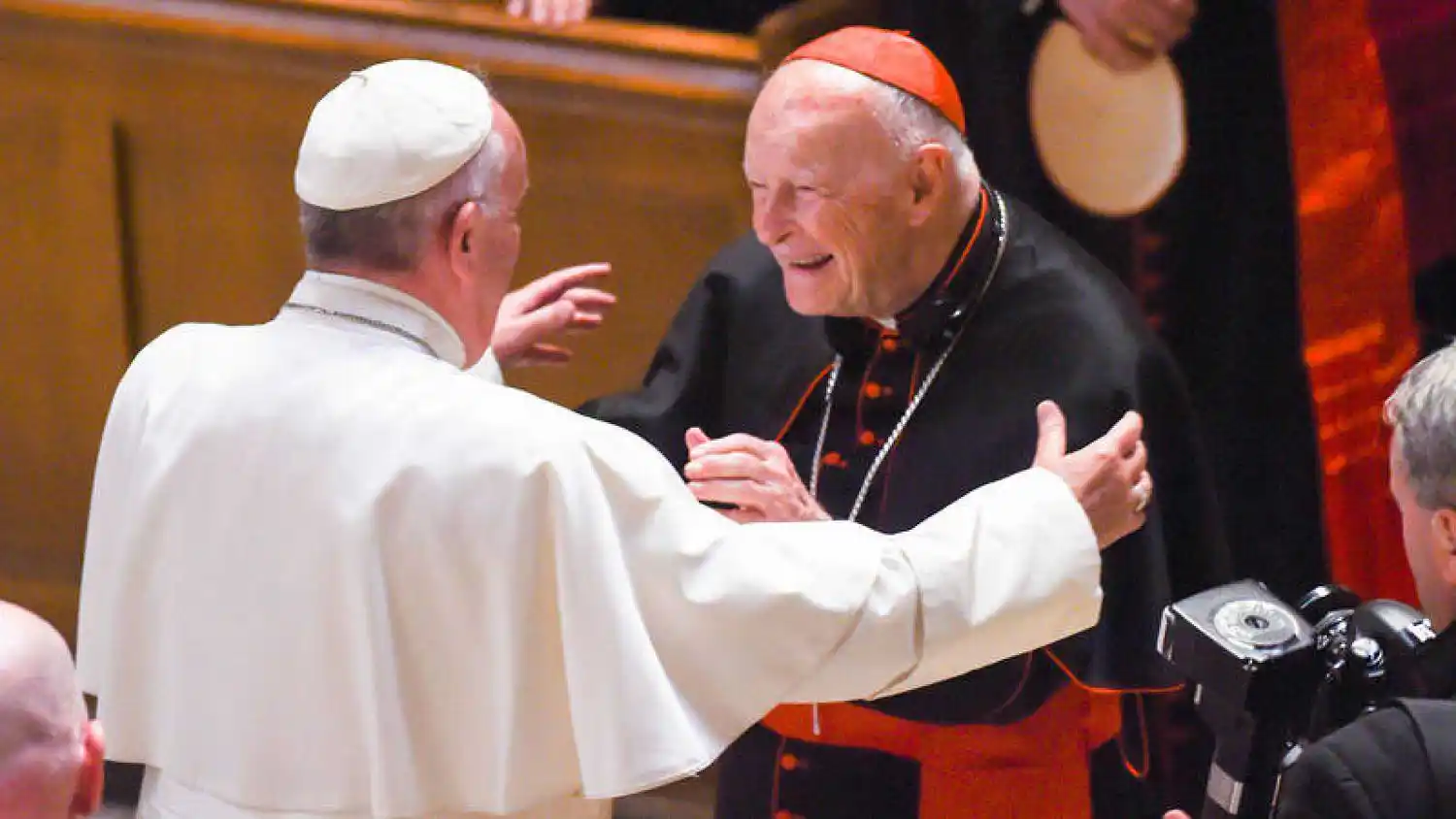 El Papa expulsó al ex cardenal McCarrik, acusado de abusos