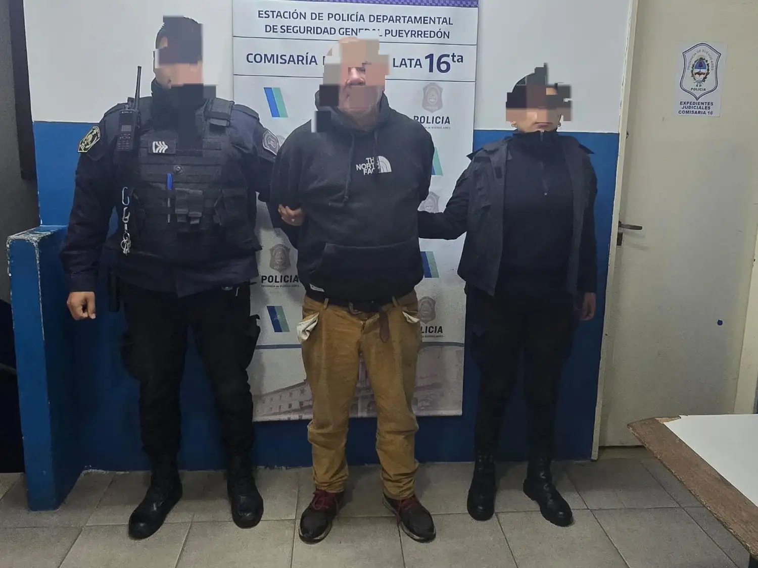 El hecho fue frustrado por el propio dueño del vehículo.