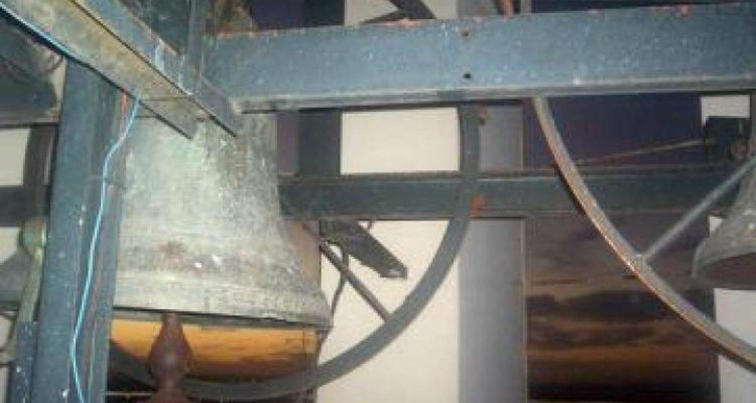 Las campanas de la iglesia
