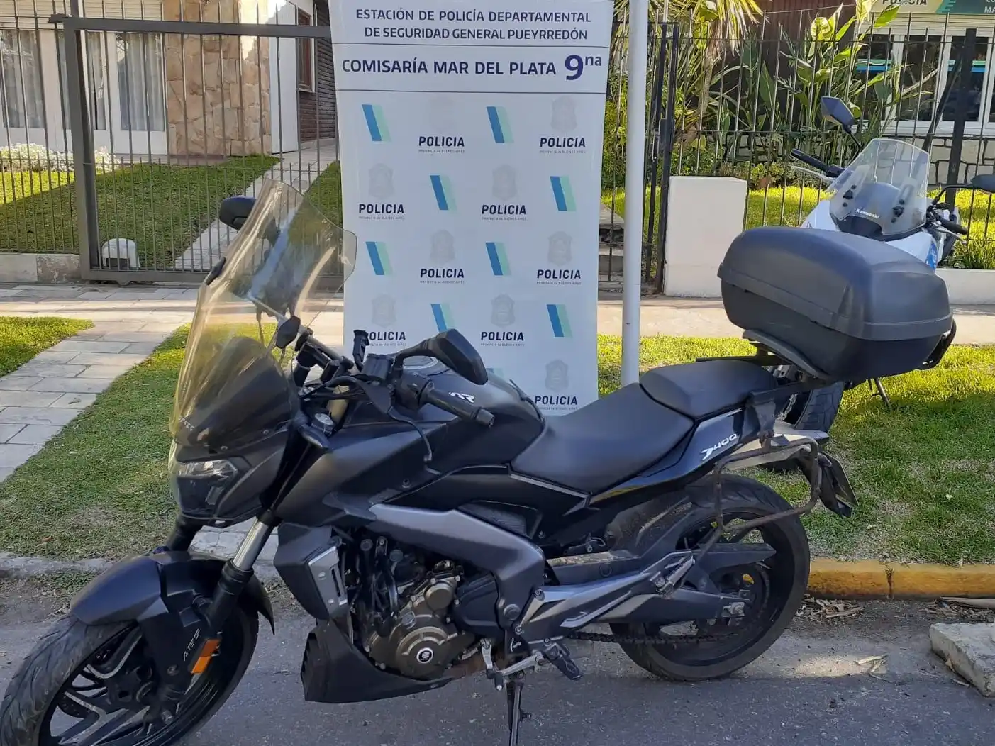 Según se informó, los menores utilizaron la modalidad conocida como “yuga” para forzar el arranque del rodado.