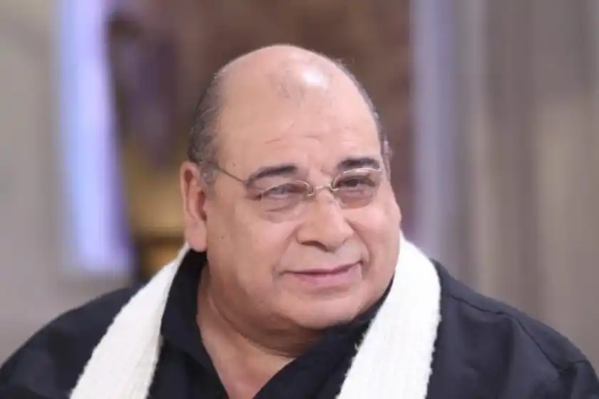 Internaron en terapia intensiva al actor Roly Serrano por un choque automovilístico