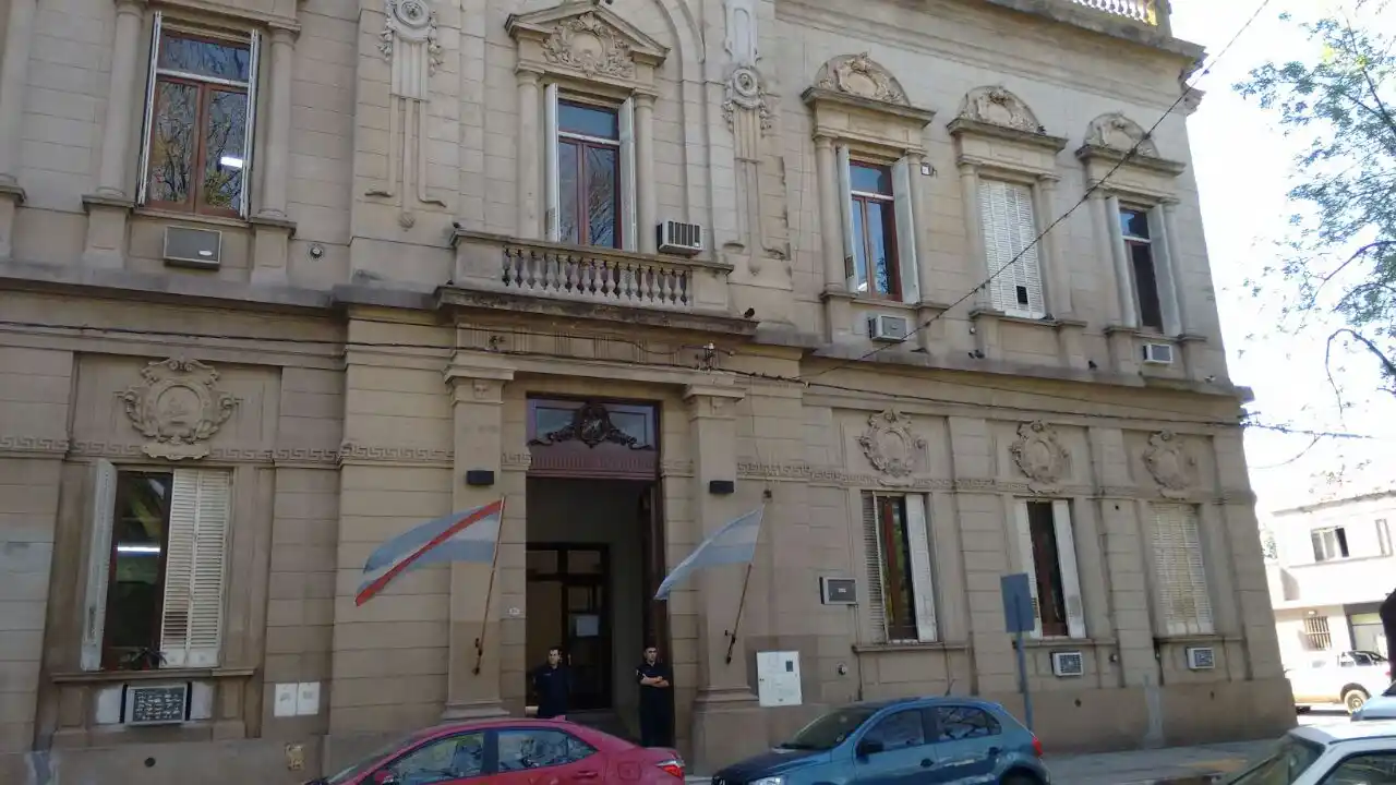 Piden 30 años para el policía que abusaba de sus dos hijas