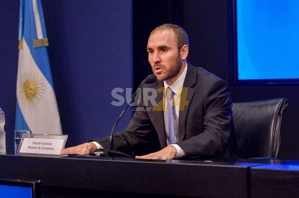 El plan de Martín Guzmán para atraer pesos y evitar que vayan al dólar