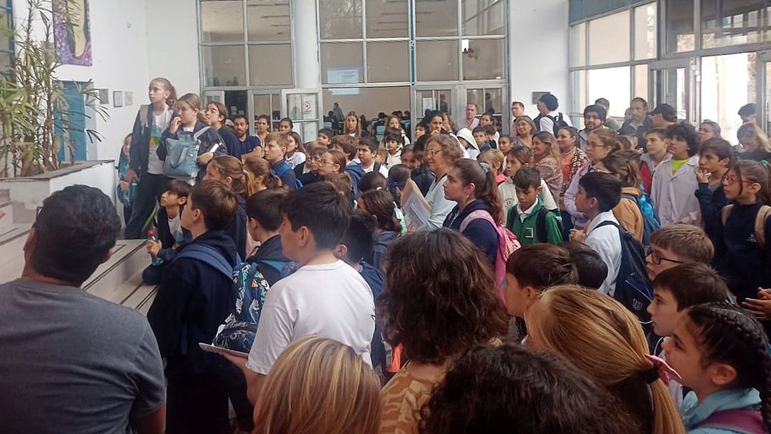 Imagen panorámica de los participantes, previo al comienzo del certamen.