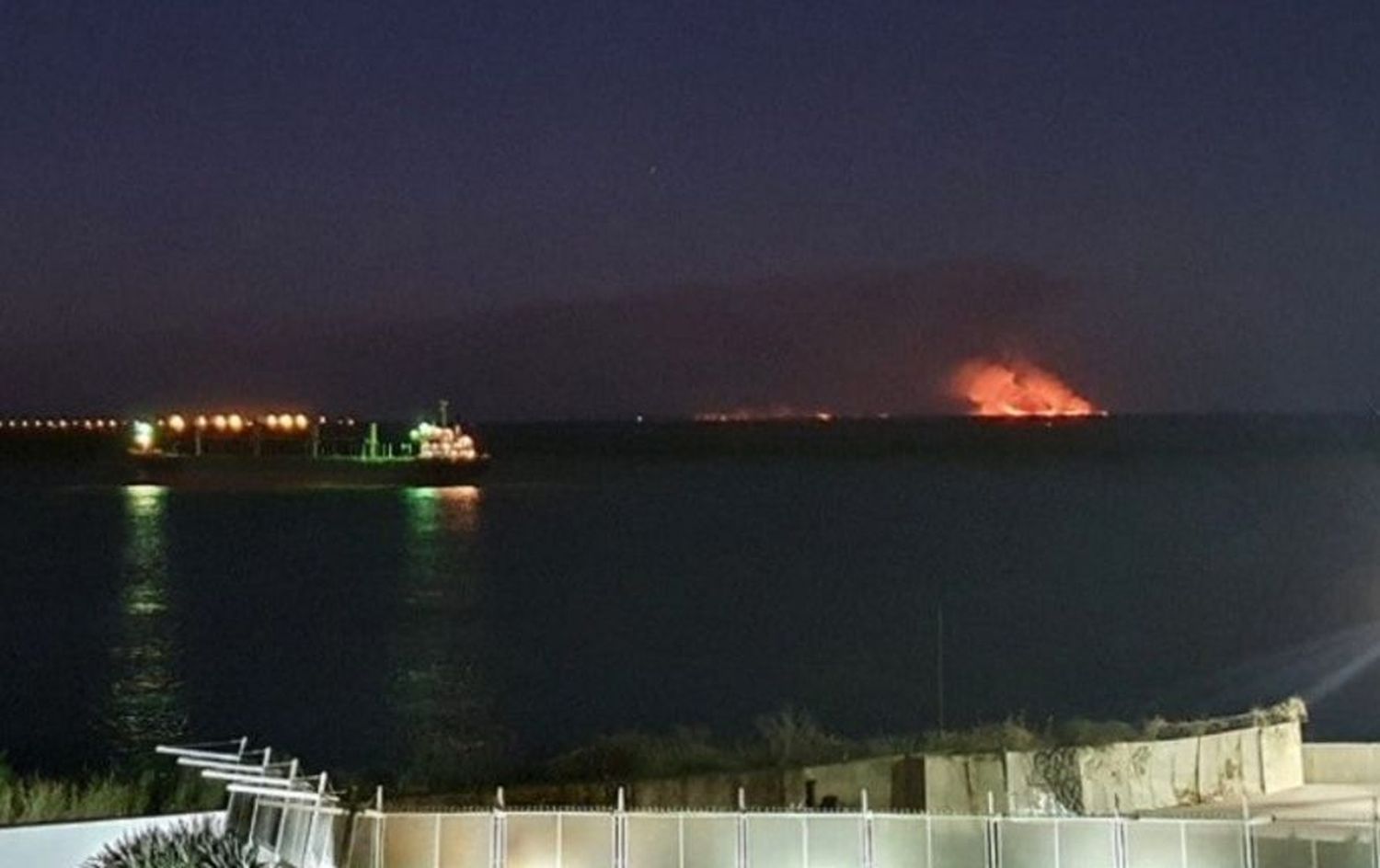 Las islas ardieron durante toda la noche y el humo vuelve a Rosario