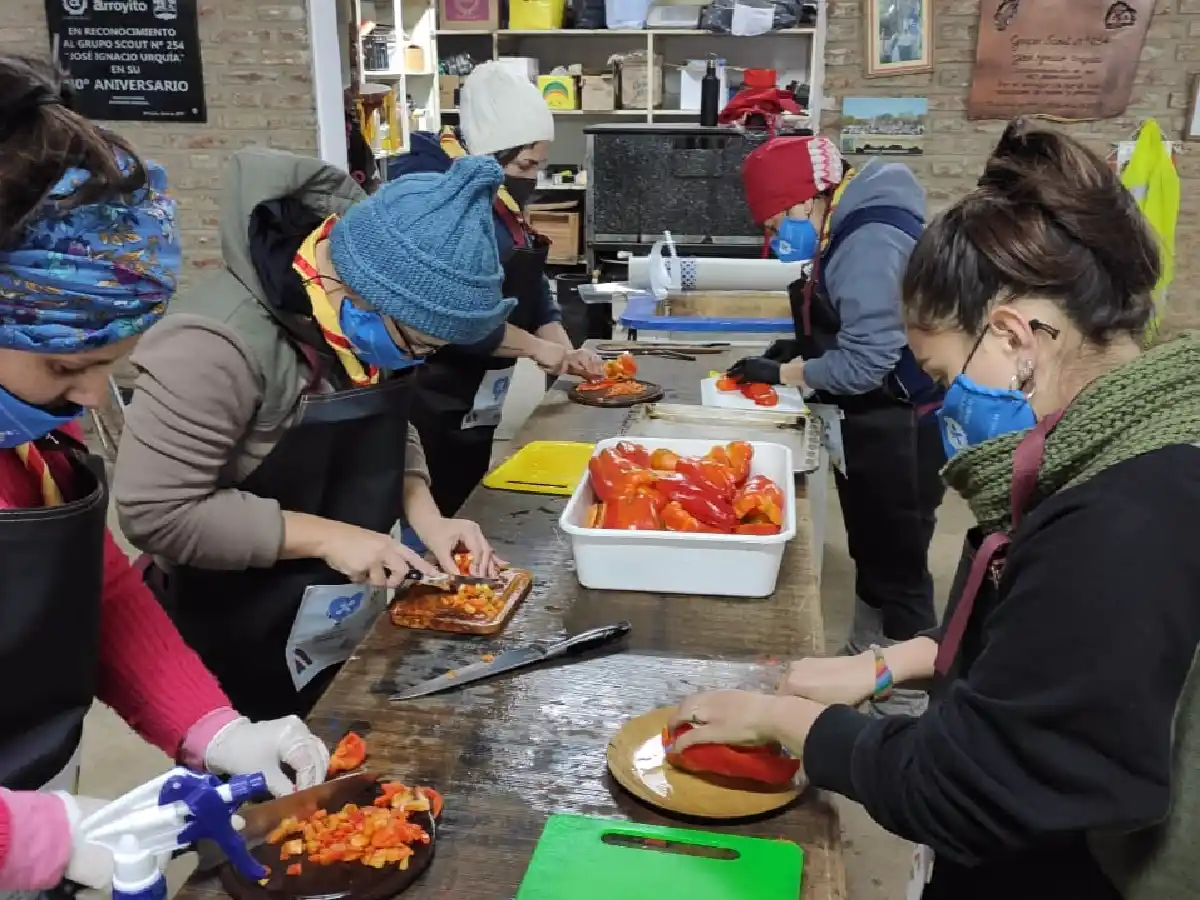 En Arroyito, el almuerzo del domingo es tarea de los scouts  
