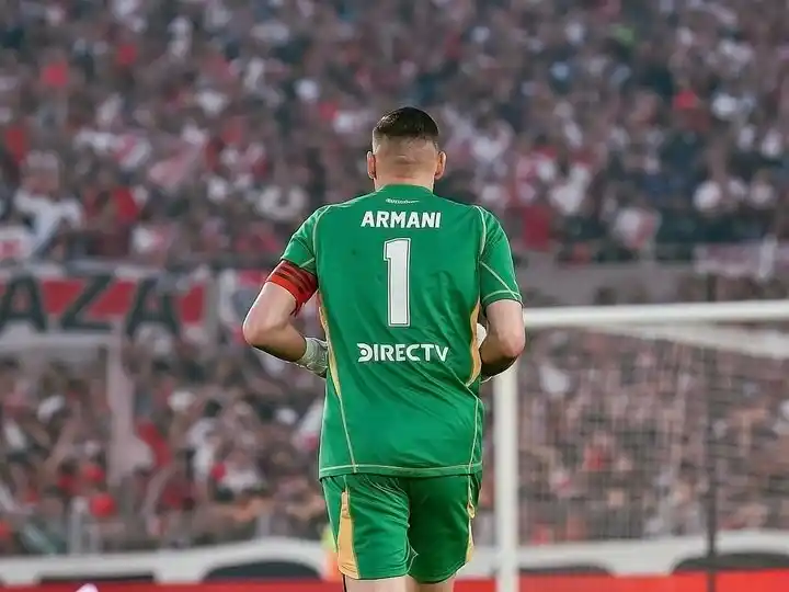 River: Armani volvió a sufrir una molestia y no jugará ante Gimnasia