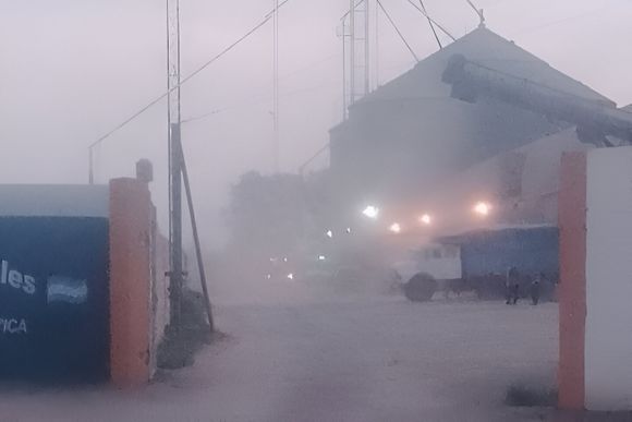 Rescatan operarios heridos en la planta de silos de Ramón Rosa