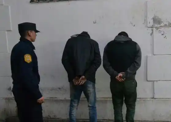 Detienen a tres en la ruta por un robo en Camino de la Costa