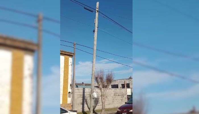 Alerta por otro poste de telefonía