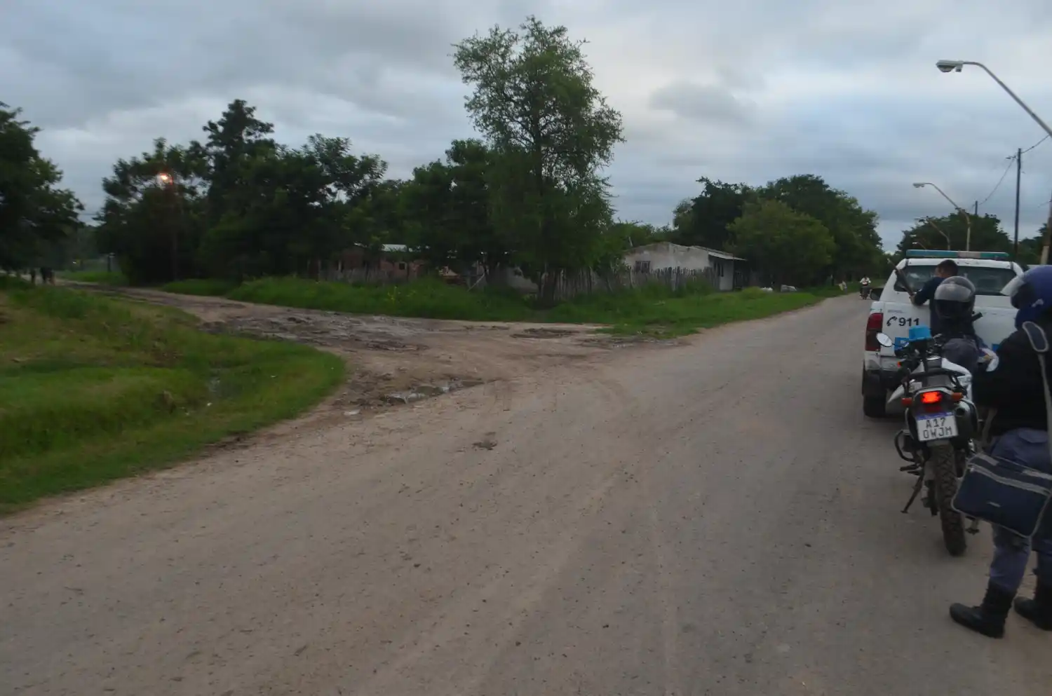 Violenta gresca terminó con tres detenidos y un patrullero dañado