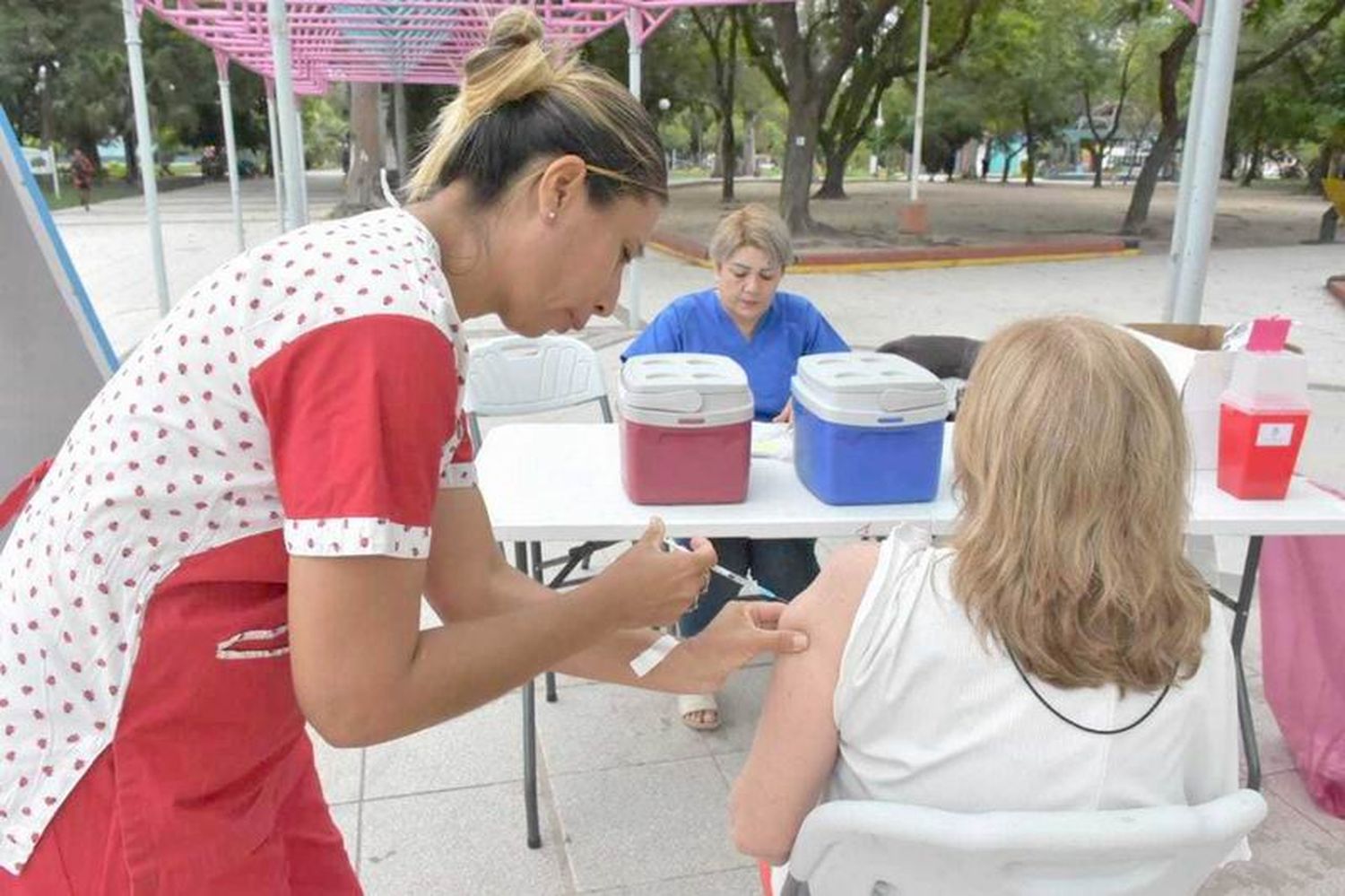 Agentes sanitarios recorrerán casa por casa para aplicar la vacuna