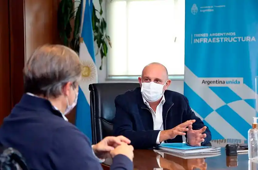 Alexis Guerrera asume como nuevo ministro de Transporte este mediodía