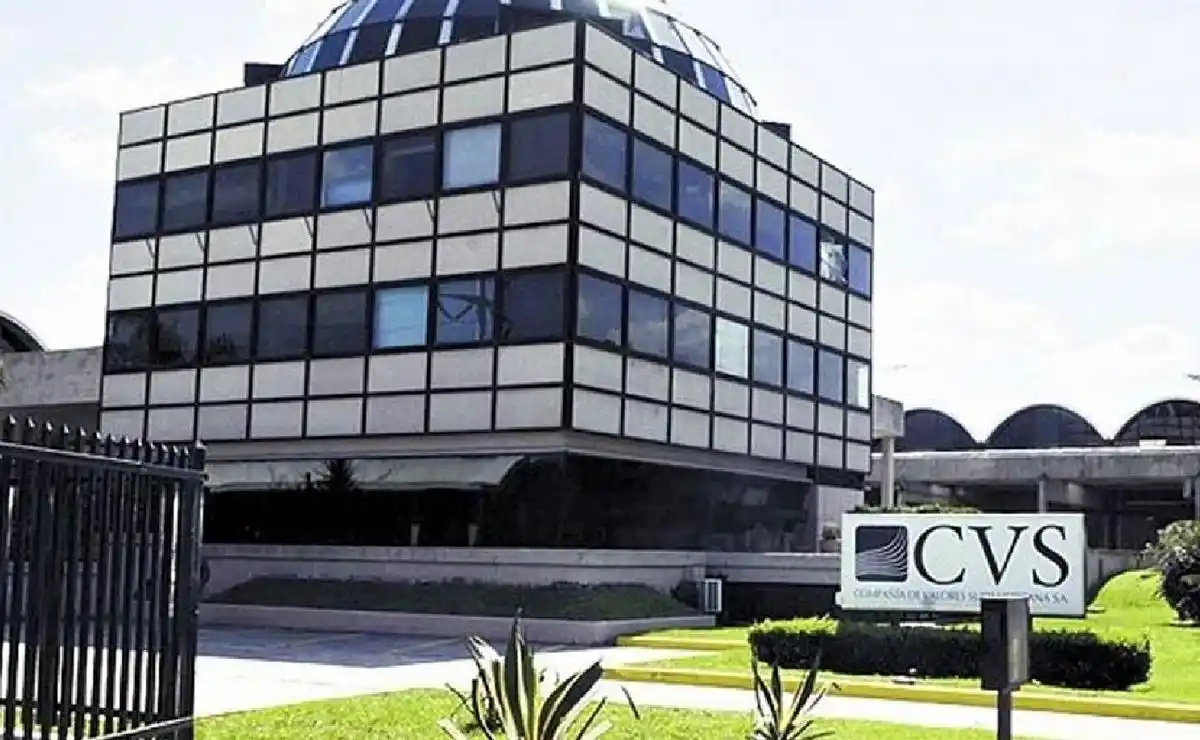 La decisión implicaría el despido de 270 personas, que por ahora fueron “dispensadas” de trabajar.