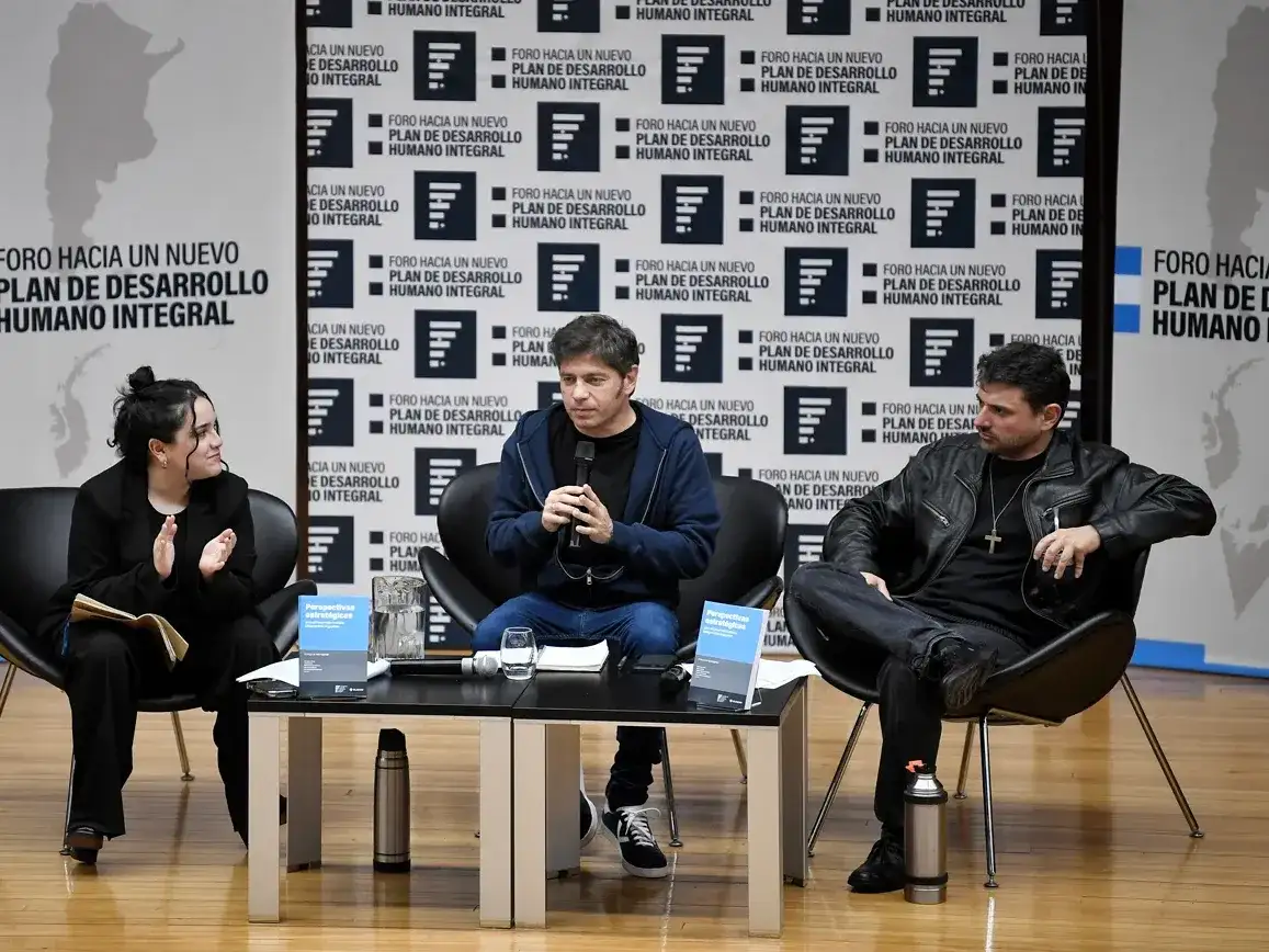 Axel Kicillof en el Foro Hacia un Nuevo Plan de Desarrollo Humano Integral