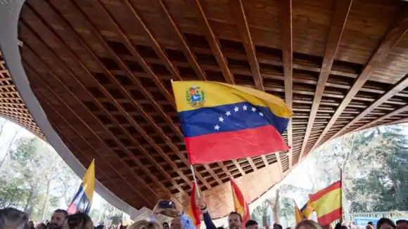 POR ACUERDO MIGRATORIO: 281 migrantes de Venezuela y Nicaragua llegaron a España, enviados por EE.UU.