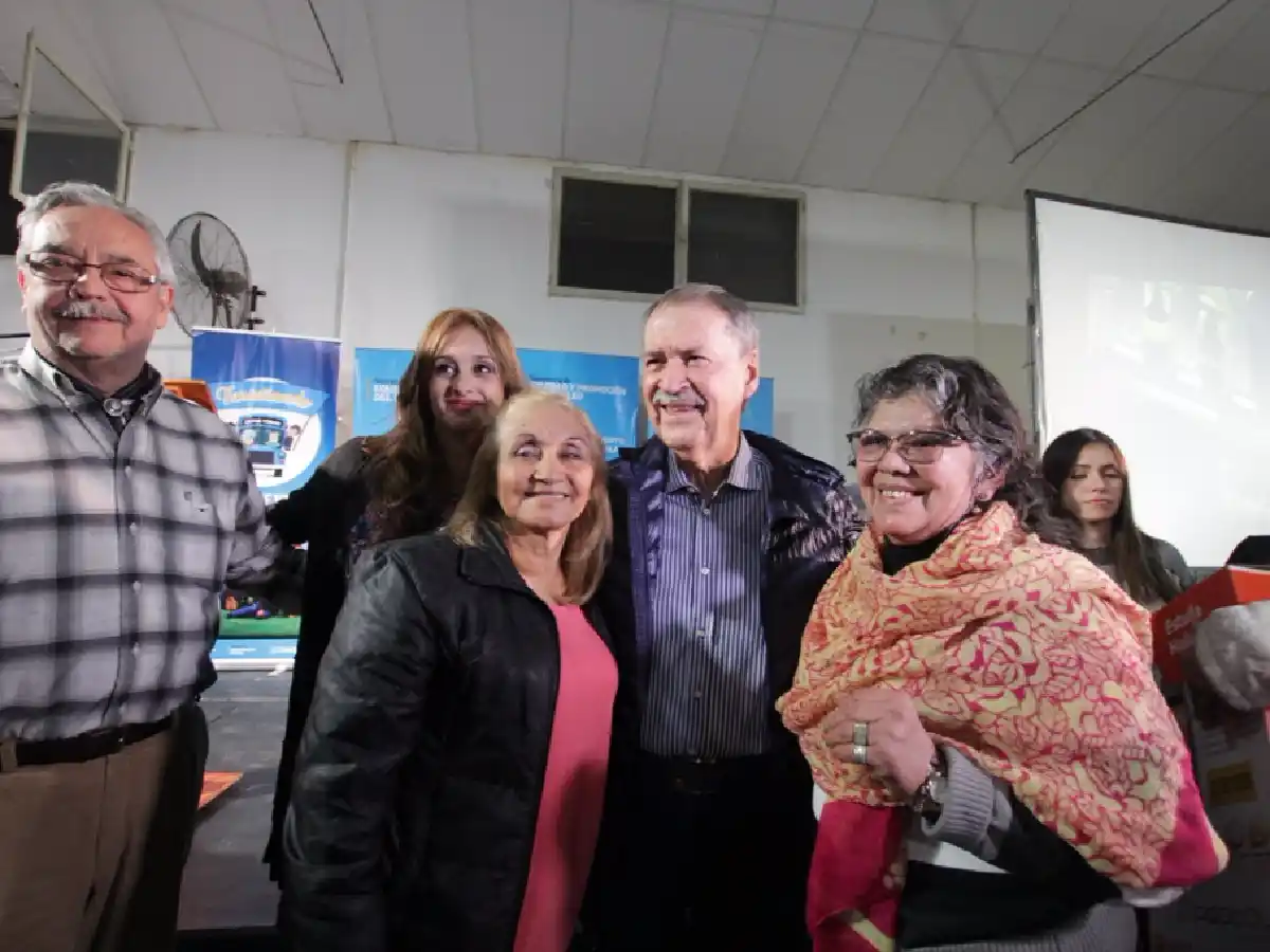 En Córdoba, "ningún  jubilado cobrará  menos de $ 10 mil"