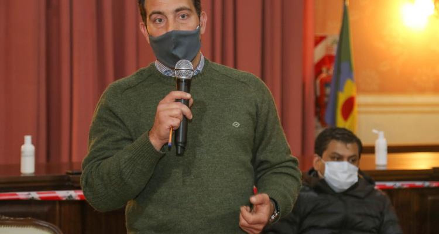El Municipio aclaró que no hace falta permiso para ir a hacer compras y pidió a los vecinos “que salgan lo menos posible”