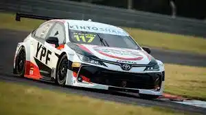 Rossi va por la corona del Stock Car