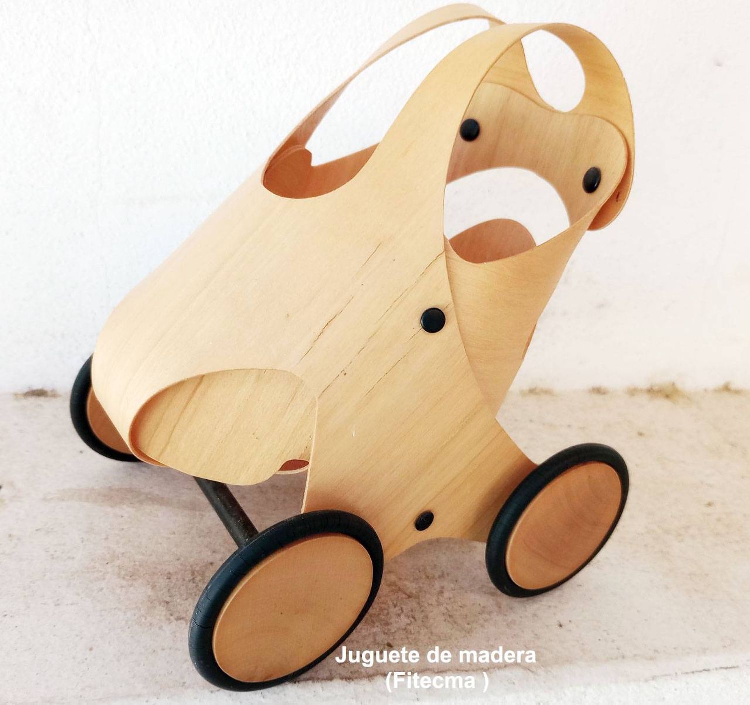 Aceites y ceras en maderas seguras para niños y alimentos