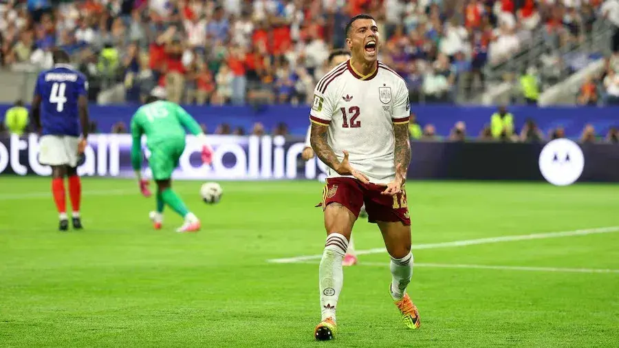 España liquidó a Francia y volvió a una final del Mundial 16 años después