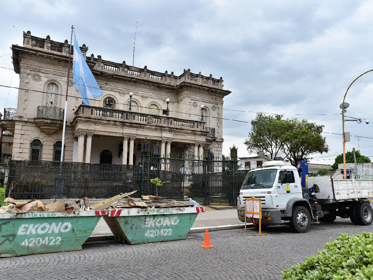 Palacio Tampieri: iniciaron las tareas de recuperación