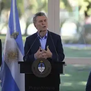 Macri: “La pobreza no se resuelve con planes sociales”