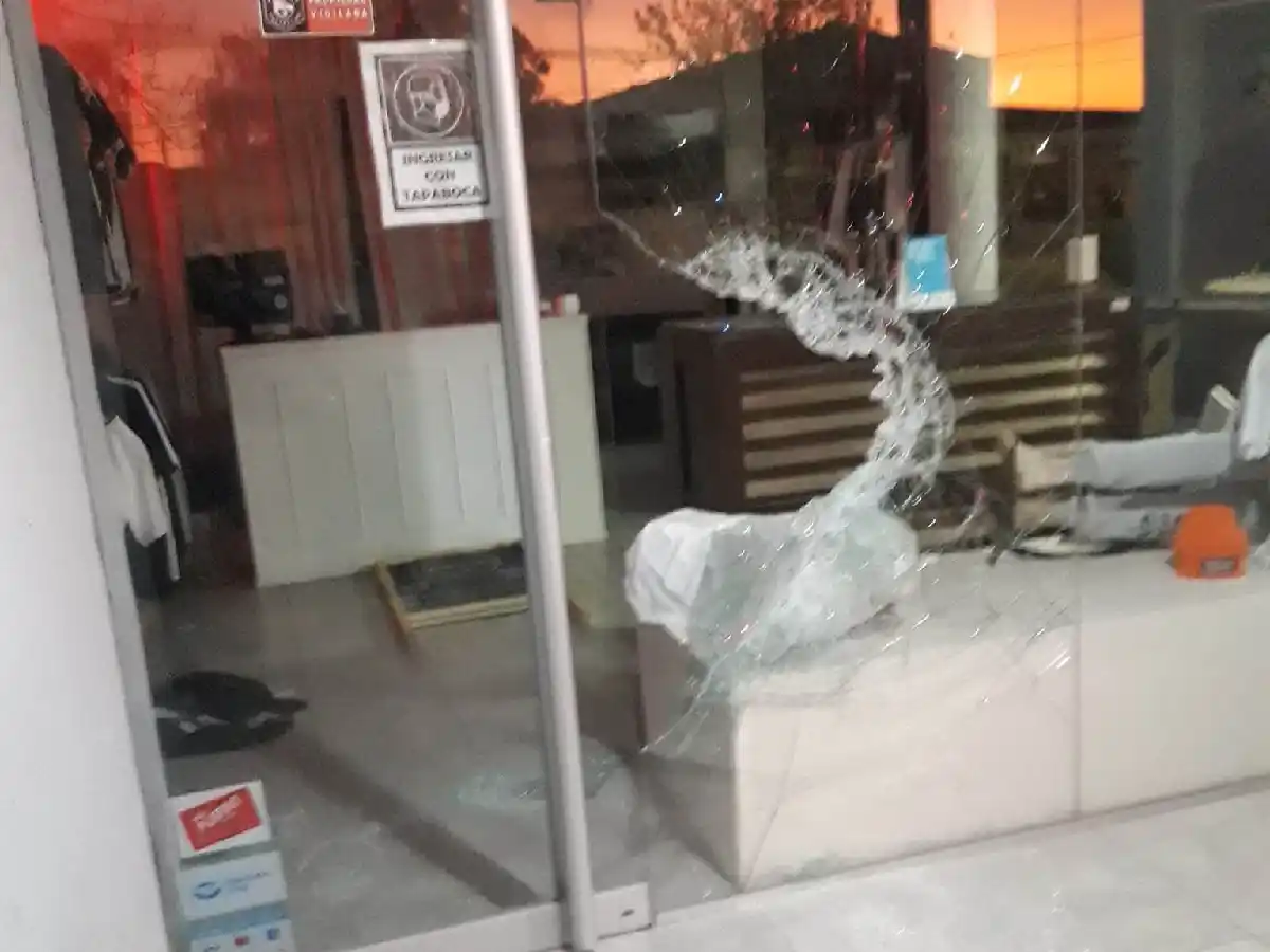 Harto de los robos, cierra su comercio en el  camino interprovincial    