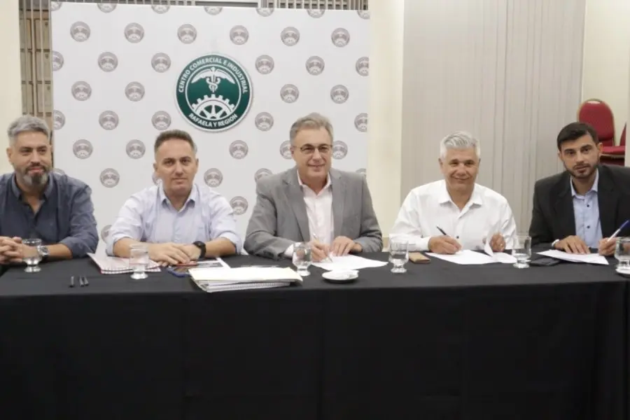 El Intendente participó de la reunión de la Comisión de Comercio y Servicios