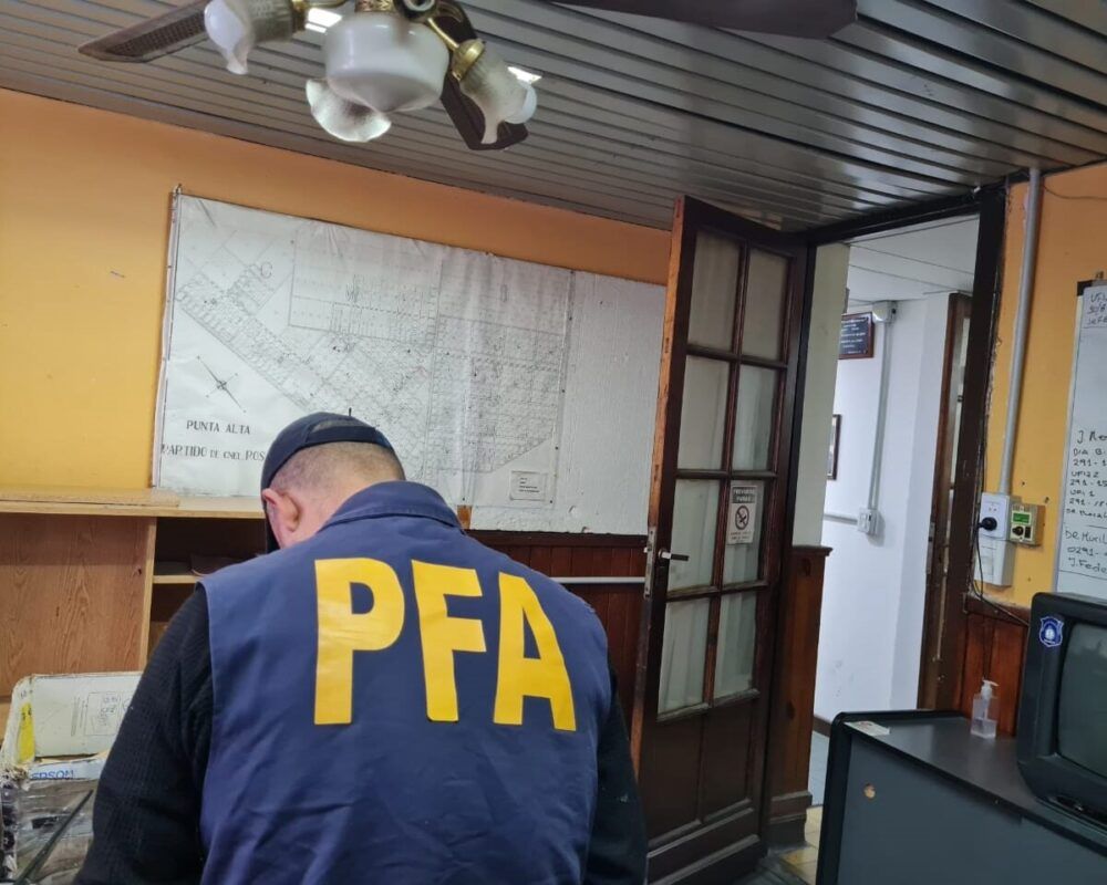 Punta Alta: Allanaron la comisaría por el faltante de cuatro kilos de marihuana que había sido secuestrada