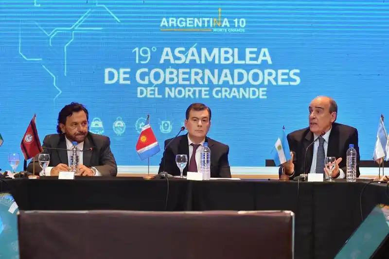 Salta: Gobernadores del Norte Grande abordaron 
un variado temario con el ministro del Interior