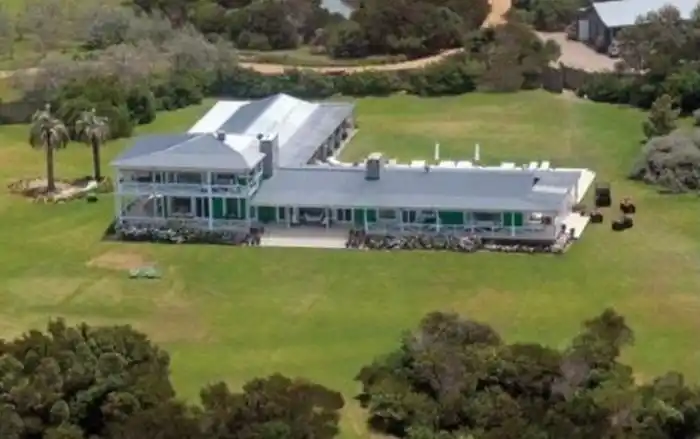 Tinelli vende su mansión de Punta del Este y elige Necochea