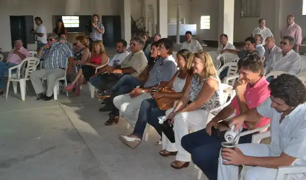 Encuentro de los legisladores con representantes de Juntas de Gobierno del departamento