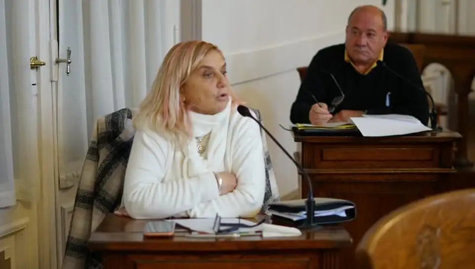 Rosana Florit, en el recinto junto a Oscar García Allende
