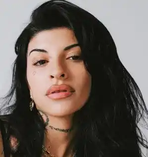 Cazzu agradeció a sus fans después de romper el récord de Lady Gaga en YouTube: “Se lo dedico a mi Jujuy amado”