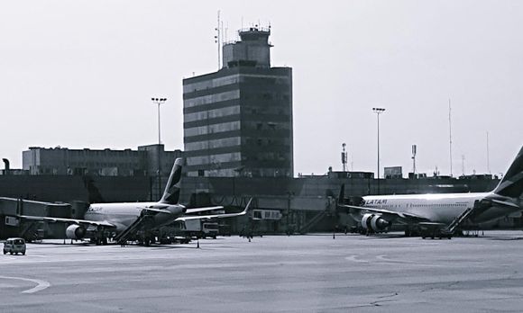 Nuevas medidas de seguridad en el aeropuerto de Lima para evitar protestas