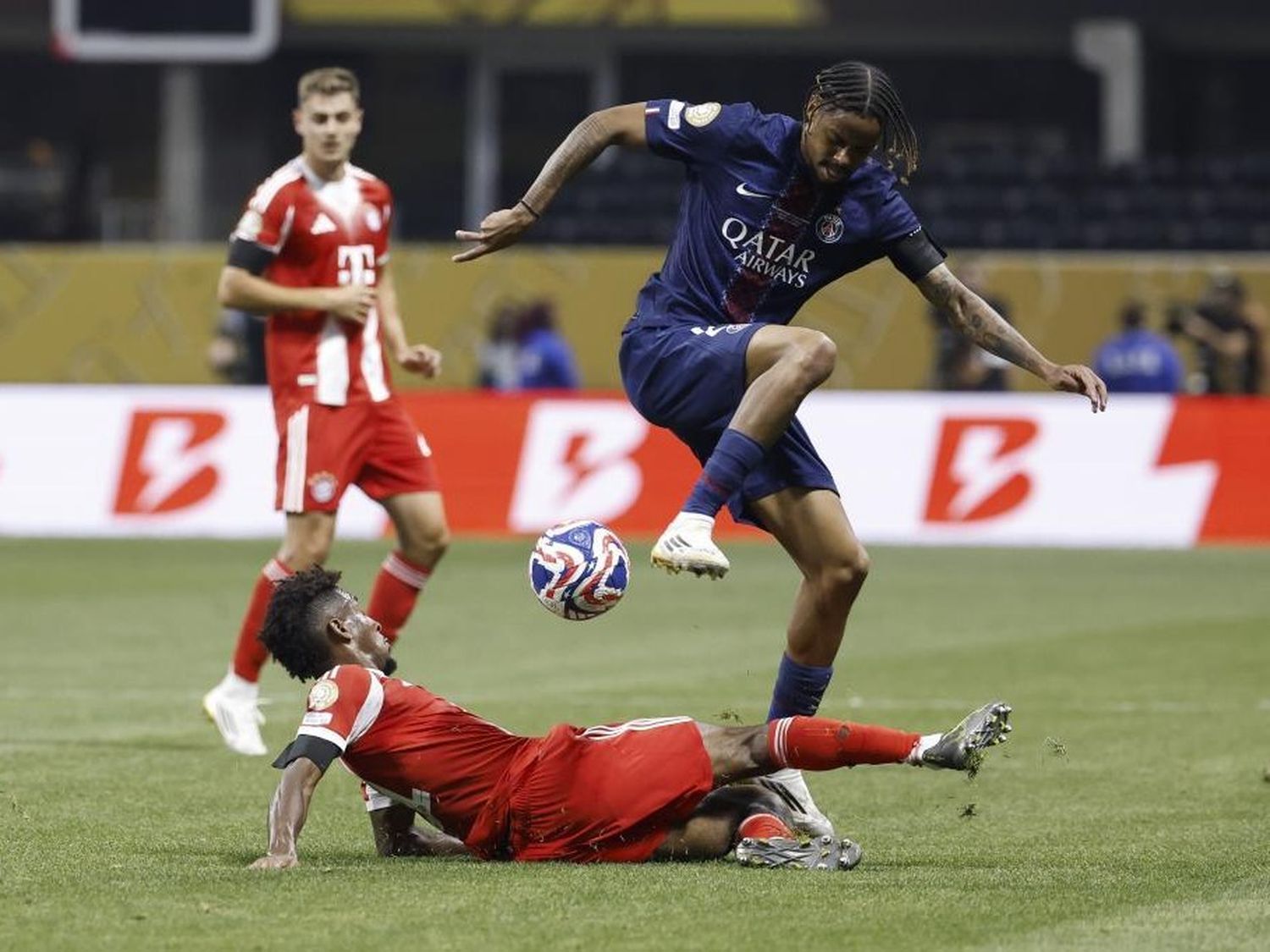 PSG eliminó al Bayern Múnich y se metió en semifinales del Mundial de Clubes