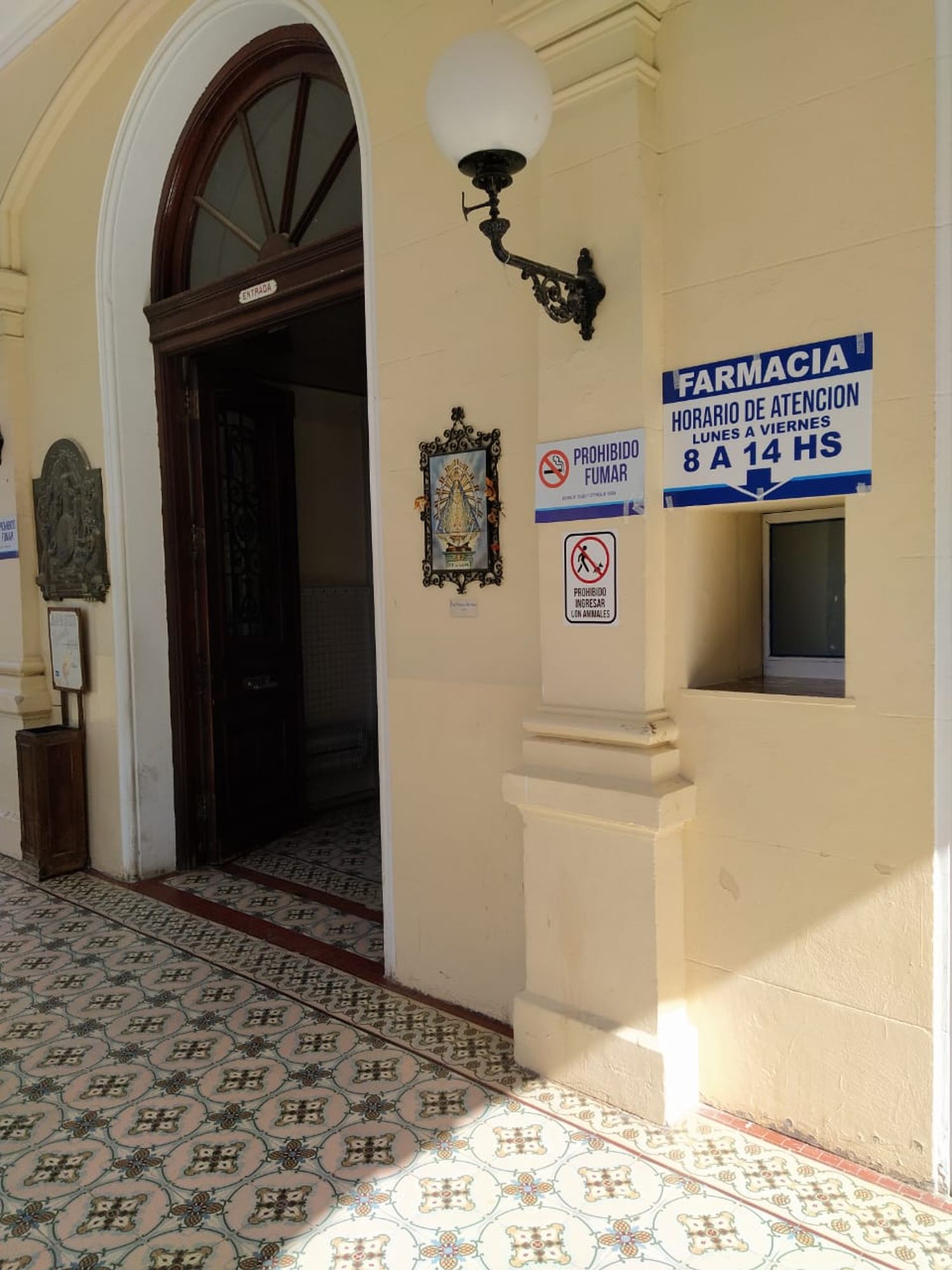 La farmacia del Hospital funciona con cambios
