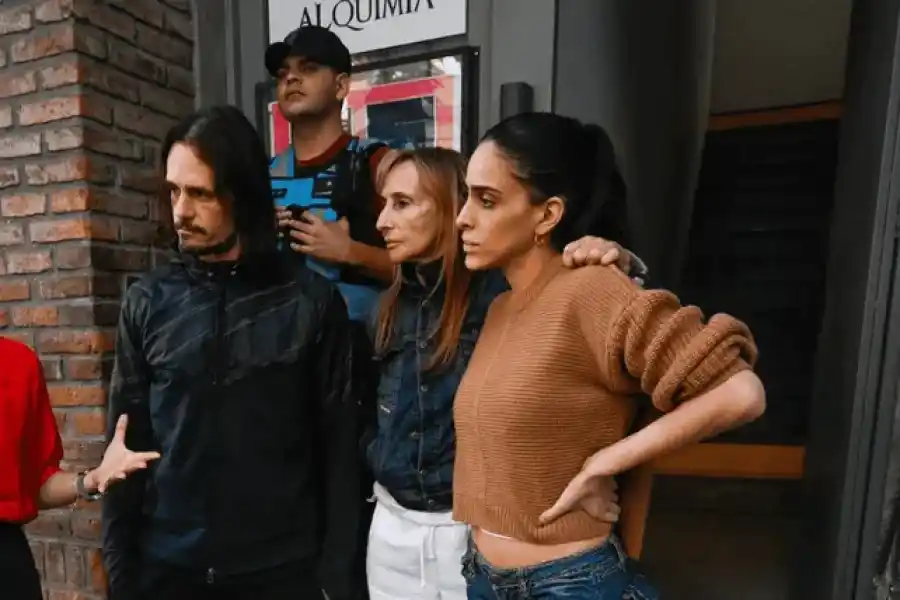 Asaltaron a un grupo de famosos y los obligaron a filmar un video "para los pibes de La Matanza"