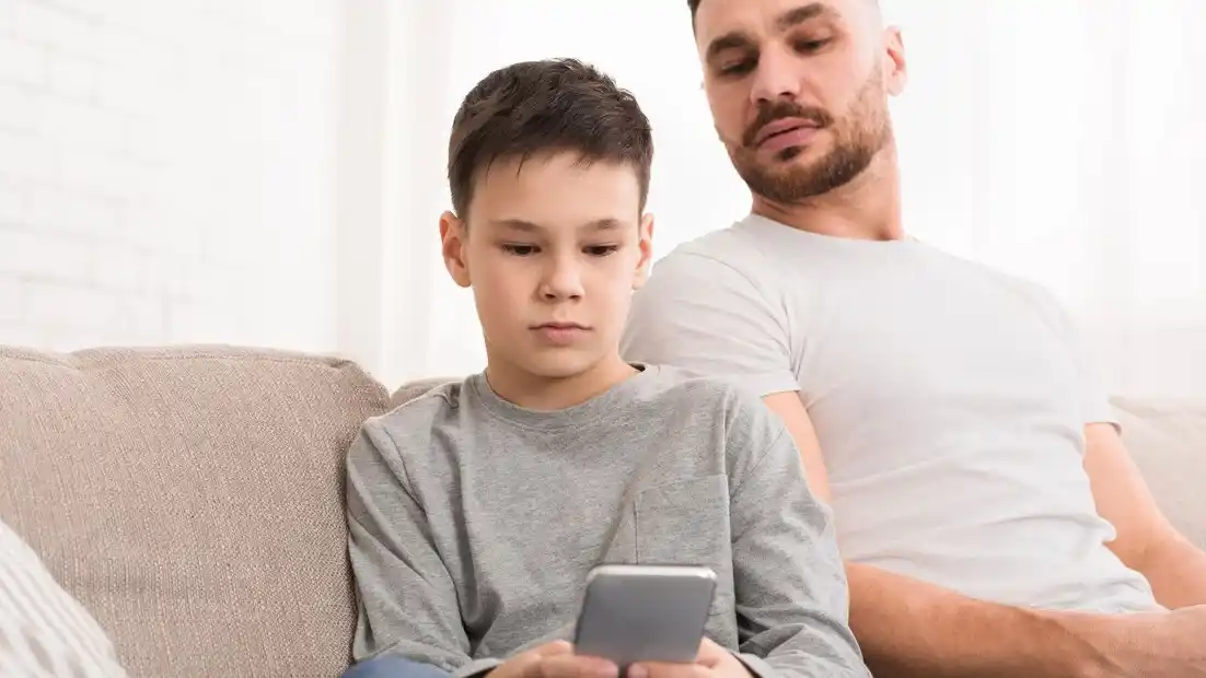 El acceso de los chicos a las redes: ¿restringir o educar?