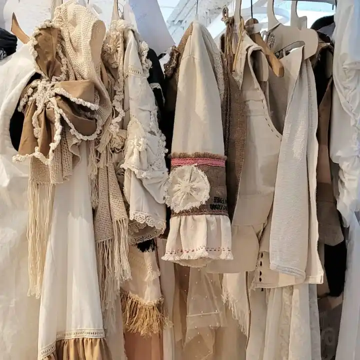 Moda sostenible con sello gualeyo: la propuesta innovadora de Eliana Denegri