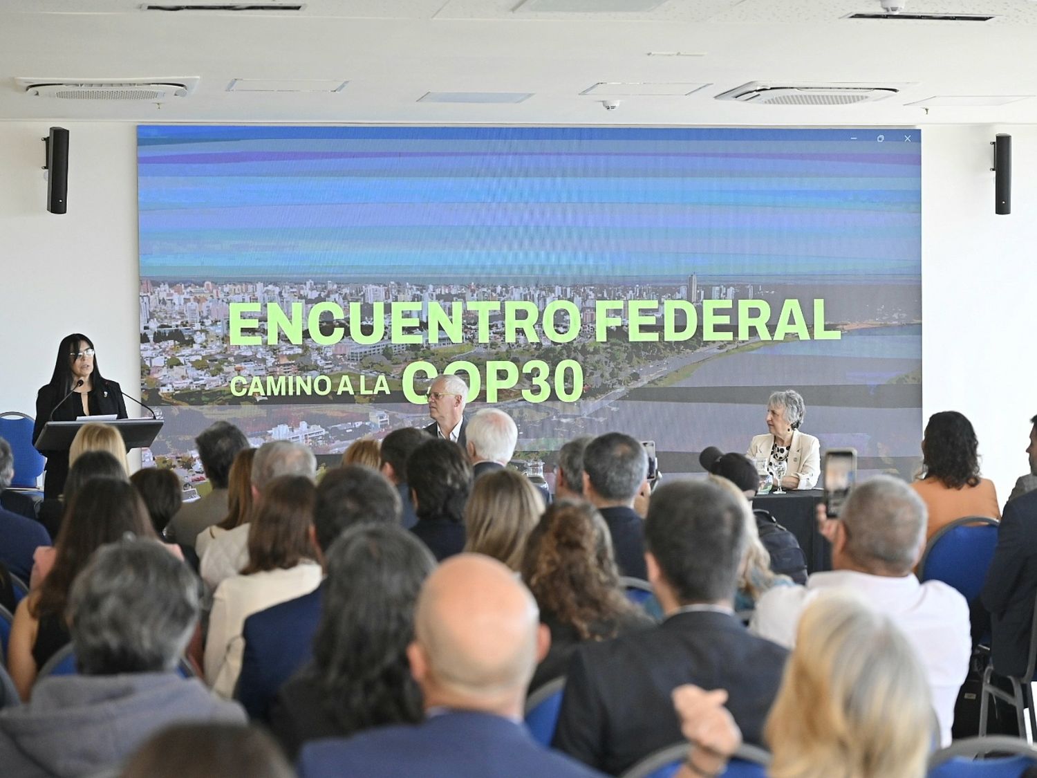La capital entrerriana es sede de un foro nacional sobre cambio climático