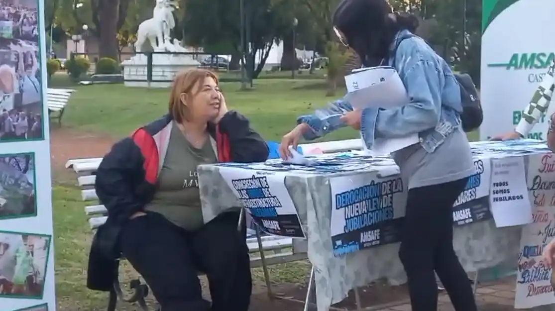 Docentes de Amsafe Castellanos se manifestaron en defensa de la Educación Pública