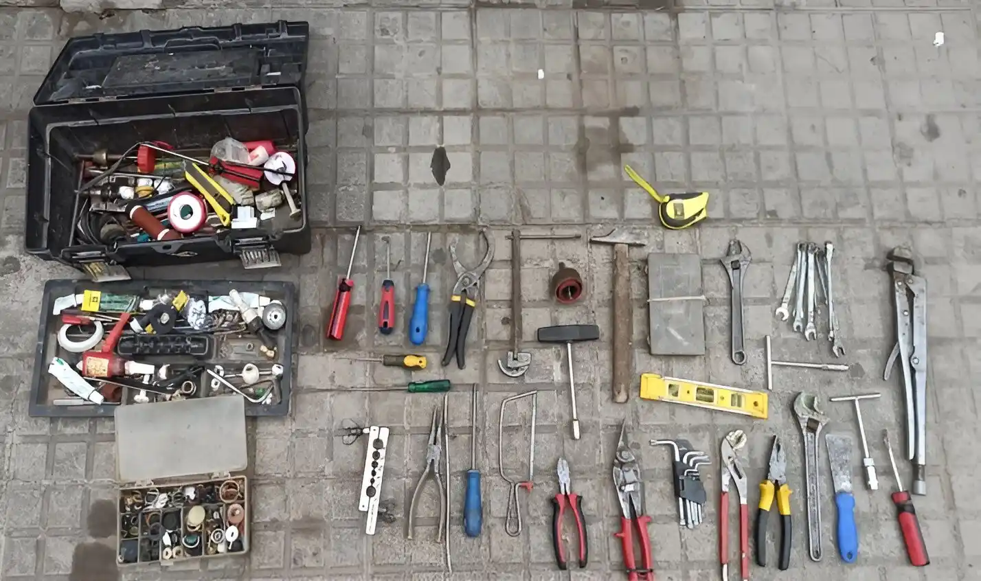 Las herramientas fueron recuperadas por la policía.