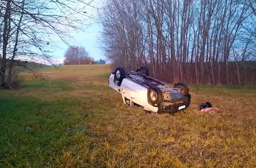 Vuelco y muerte de un joven de 22 años en la ruta 226