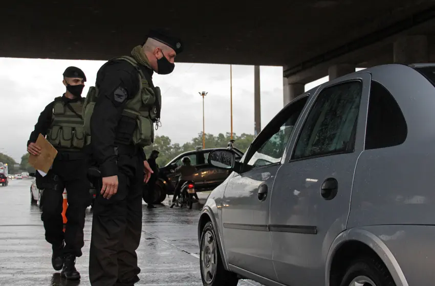Reportan 1700 detenidos y 52 mil vehículos controlados durante el último confinamiento