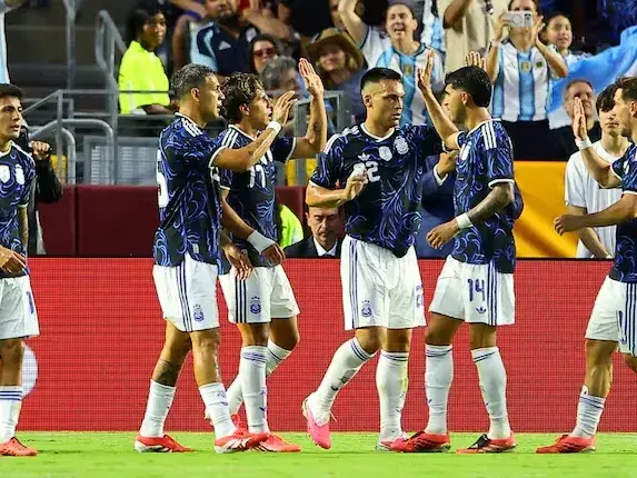 Argentina enfrenta a Islandia desde las 22 en el Jordan-Hare Stadium de Auburn, Alabama .Foto: Reuters